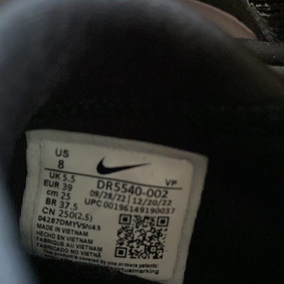 Nike Flyease Never Worn Hands Free Woman’s Sneakers - Picture 7 of 7